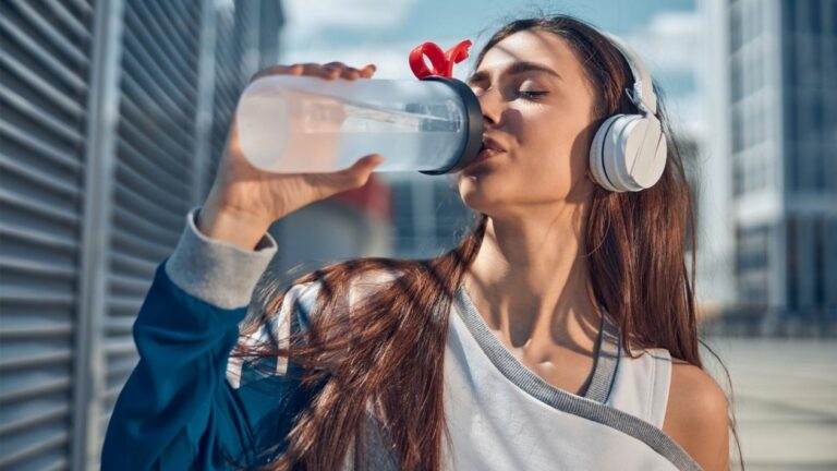 L’importance de l’hydratation pour les femmes actives